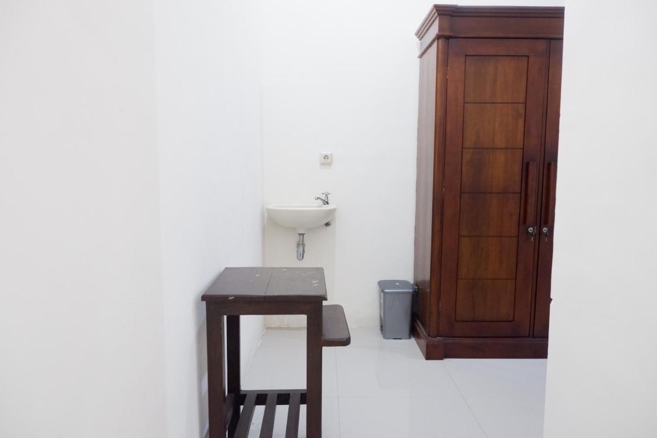 Apartamento Reddoorz At Bale Eja Syariah Senggigi Montongbuwoh Exterior foto