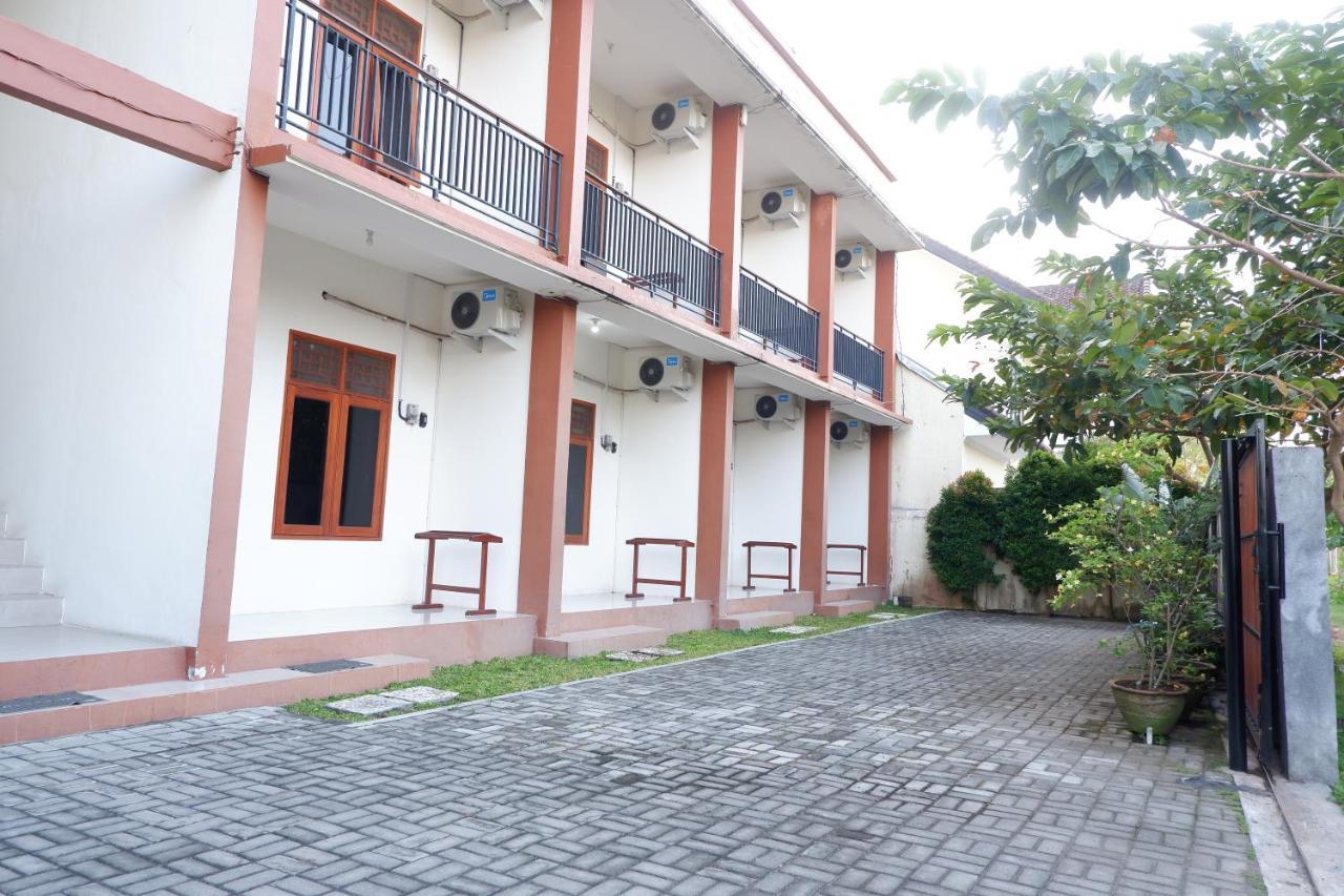 Apartamento Reddoorz At Bale Eja Syariah Senggigi Montongbuwoh Exterior foto